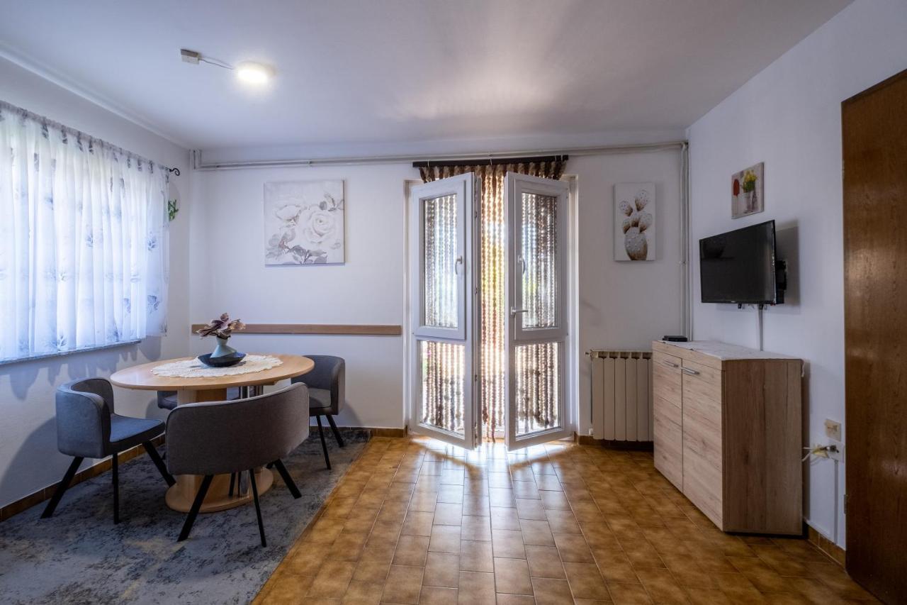 Guesthouse Istra Premantura Esterno foto